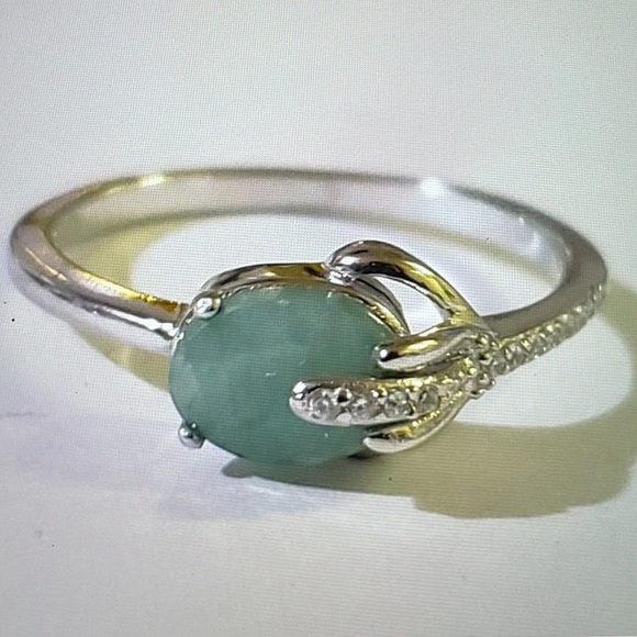 Silver Rhodium Plated Emerald (6.4ct) earrings Pendant and Ring Set. - Picture 2 of 5